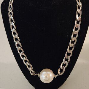 Silver Thick Chain Necklace with Pearl